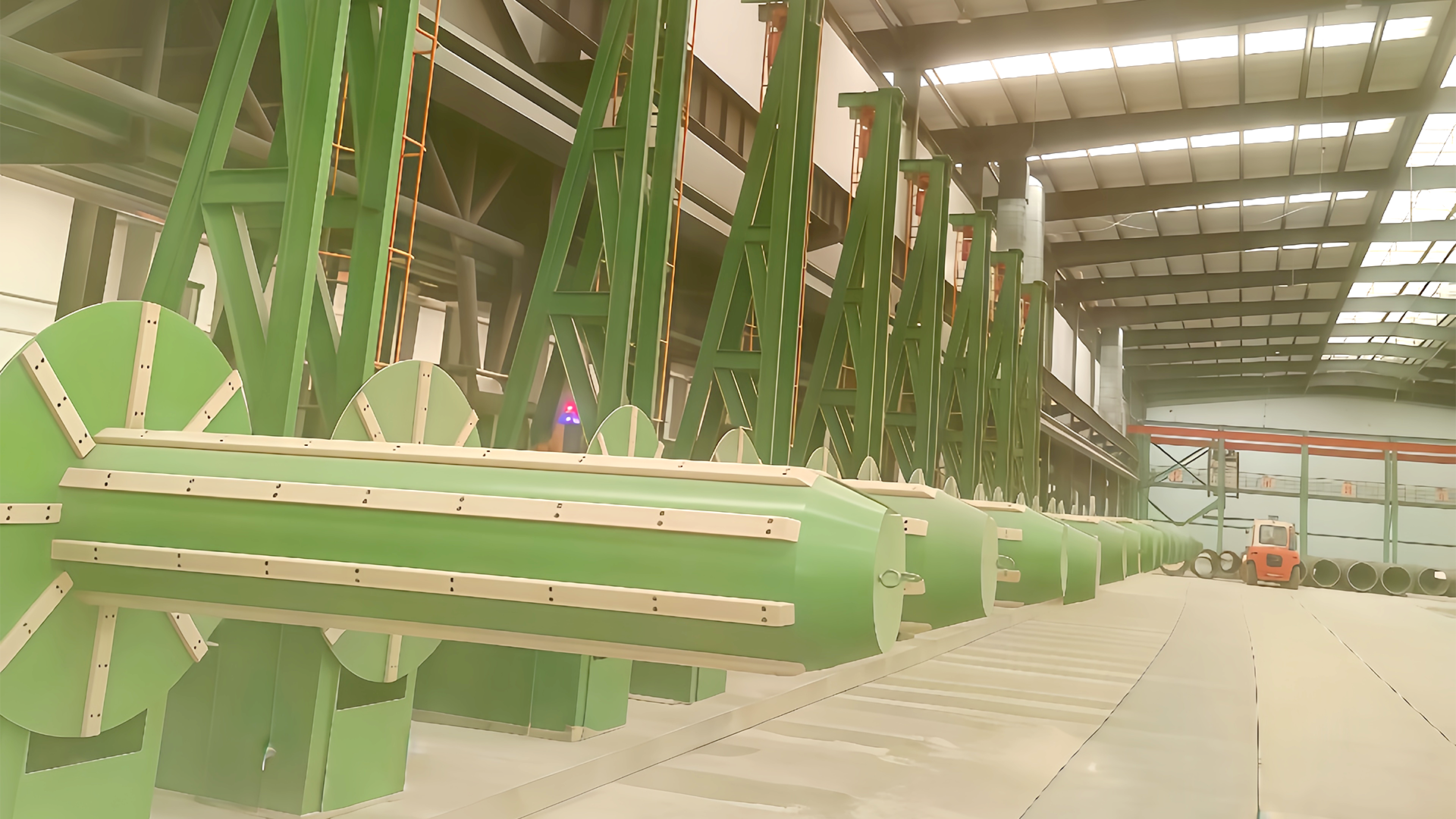 Hoe gaat het Elevated Pay-Off Rack om met omgevingsfactoren zoals vocht, stof of extreme temperaturen tijdens bedrijf?