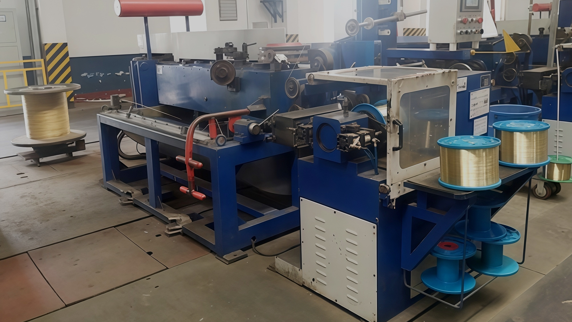 Welk soort koelsysteem gebruikt de draadtrekmachine voor snelle bewerkingen?